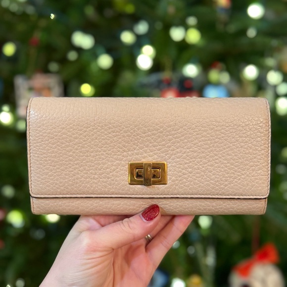 Fendi Handbags - Fendi Peekaboo Continental Nappa  Beige Leather Wallet EUC